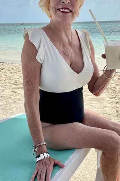 Andrea, 64 Jahre